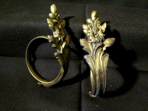 Abbracci tenda bronzo - abbracci,